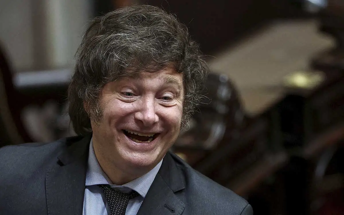 Milei anuncia fin de la universidad gratuita para extranjeros en Argentina